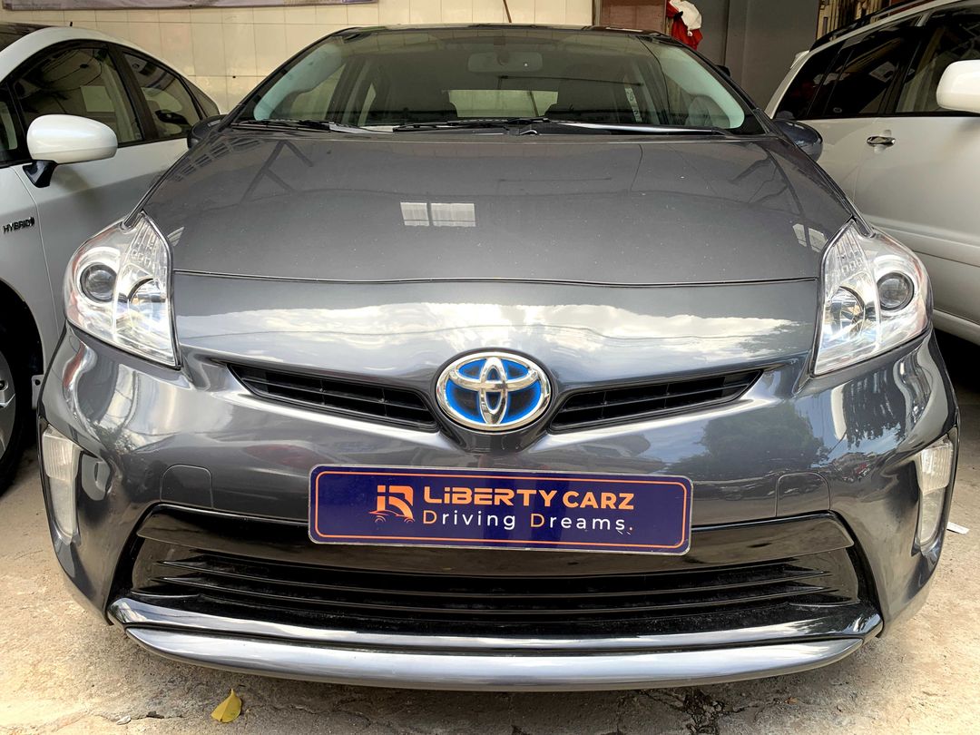 តូយ៉ូតា Prius 2012forsale