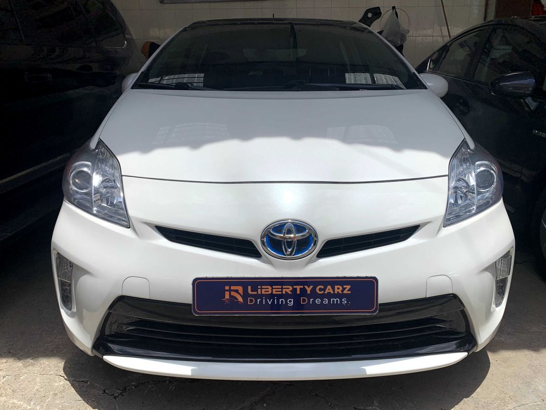 តូយ៉ូតា Prius 2013forsale