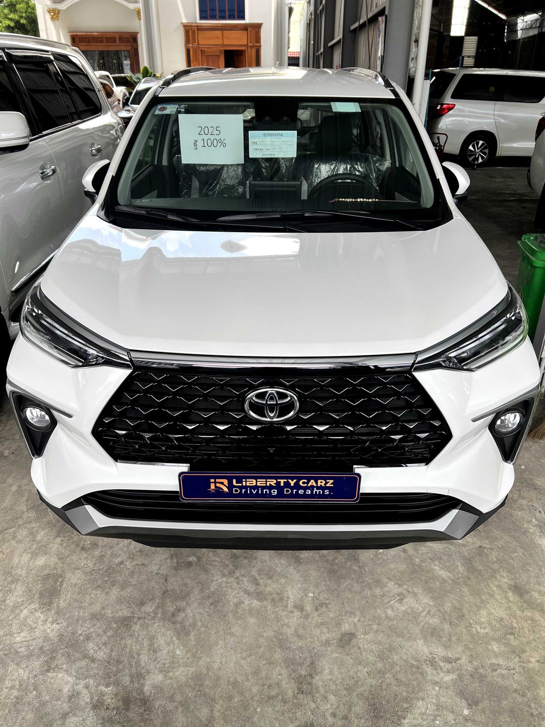 តូយ៉ូតា Veloz 2025forsale