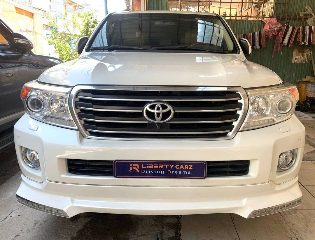 តូយ៉ូតា LandCruiser 2013forsale