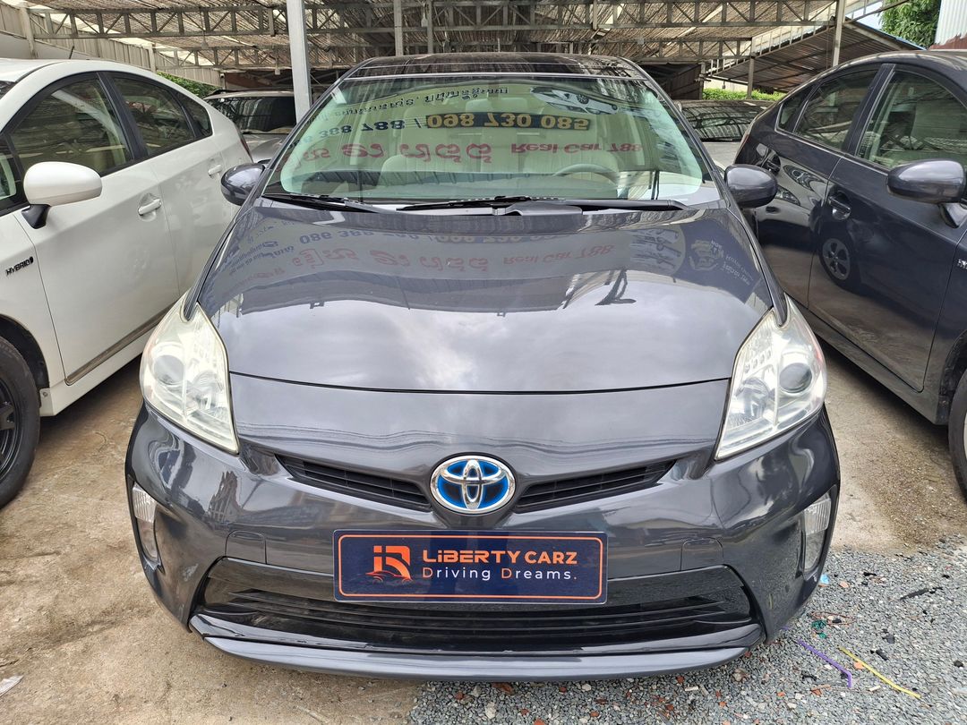 តូយ៉ូតា Prius 2012forsale