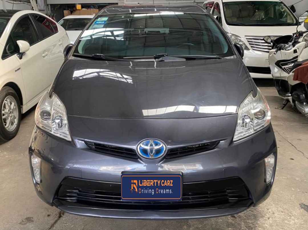 តូយ៉ូតា Prius 2013forsale