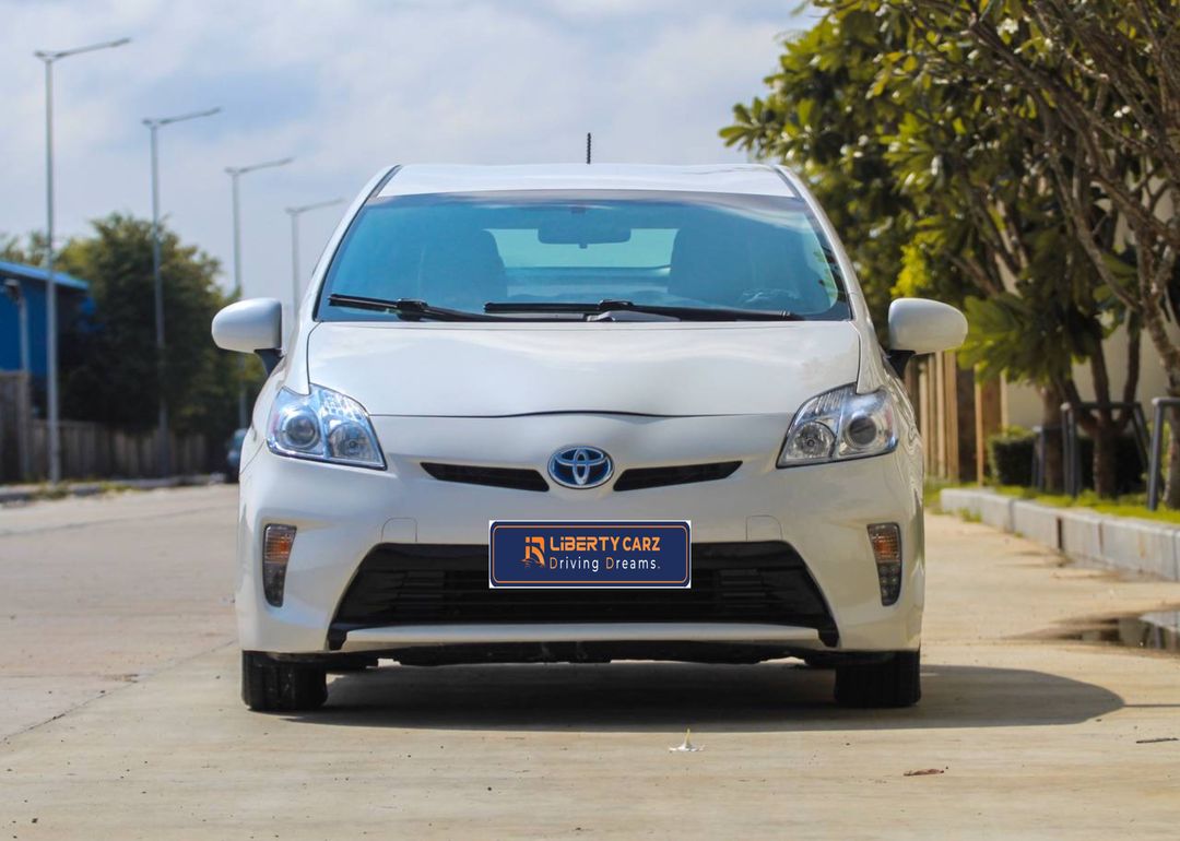 តូយ៉ូតា Prius 2012forsale