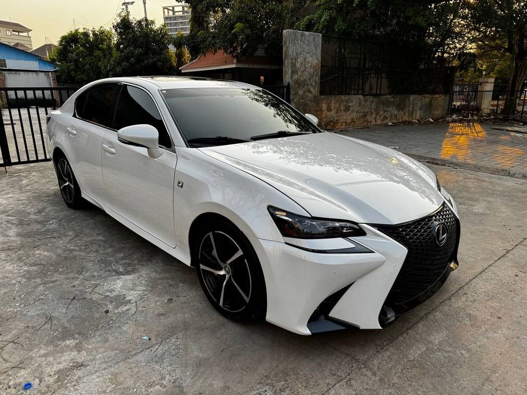 Lexus GS 200T 2016forrent
