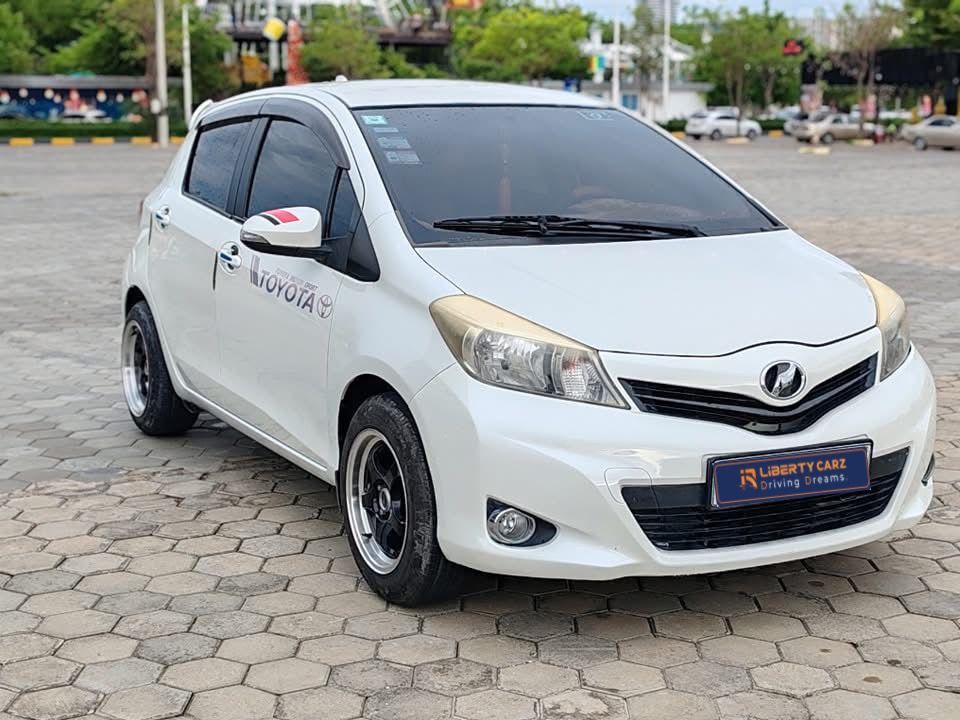 តូយ៉ូតា Vitz 2011forsale