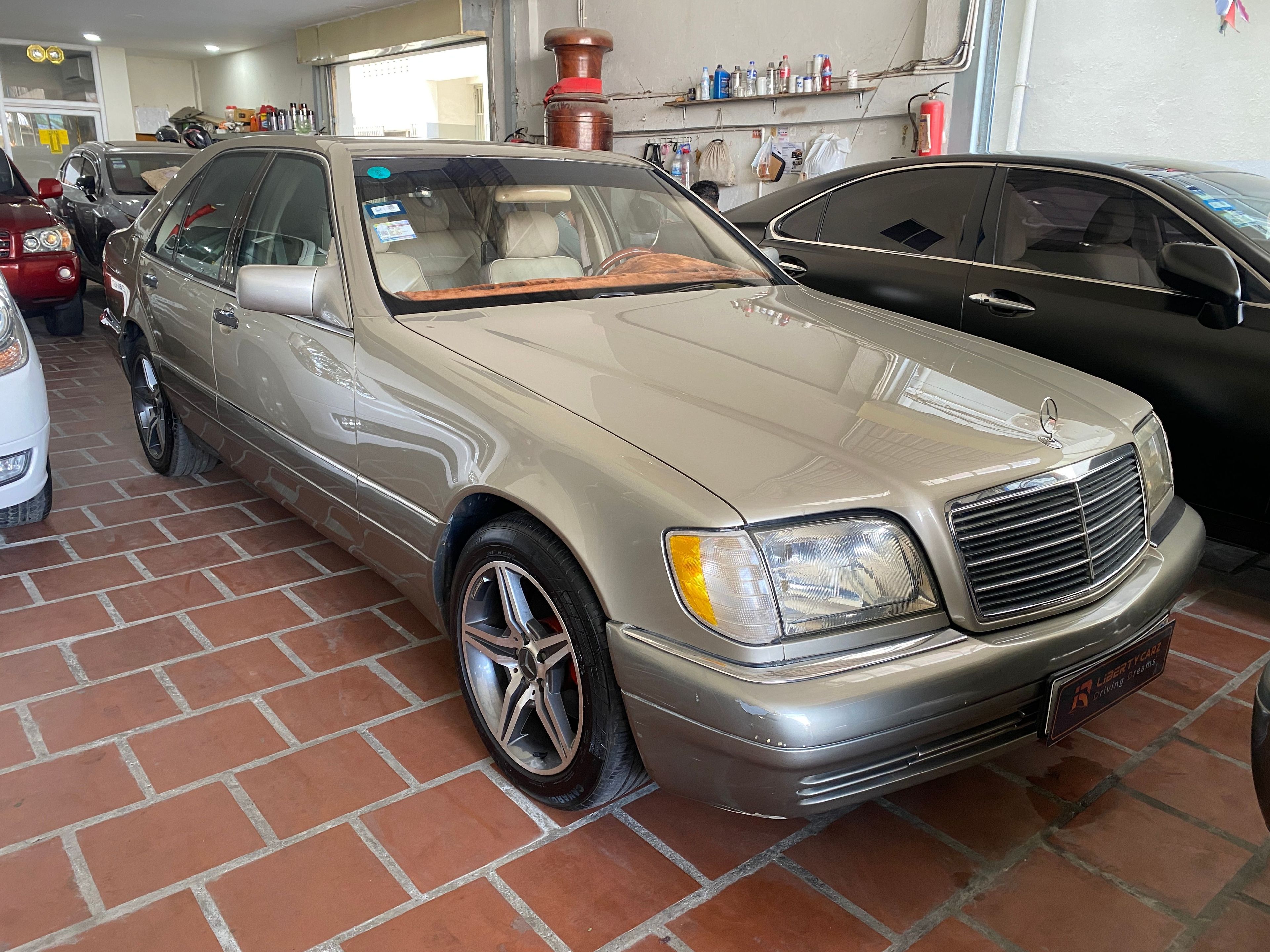 Mercedes-Benz S320 1995