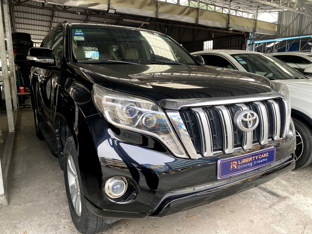 តូយ៉ូតា Land Cruiser 2010forsale
