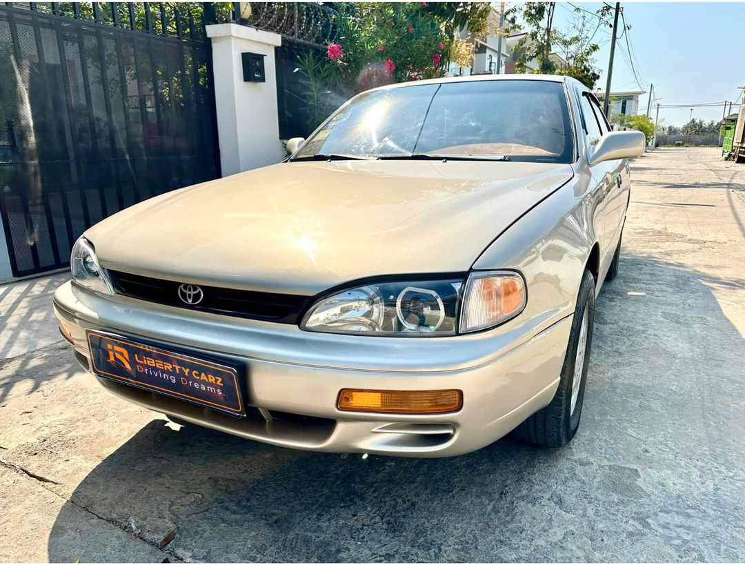 តូយ៉ូតា កាមរី 1995forsale