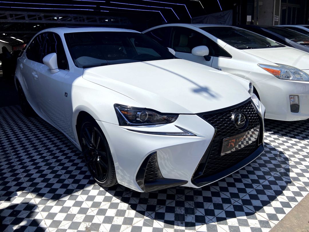Lexus is200t 2017forsale