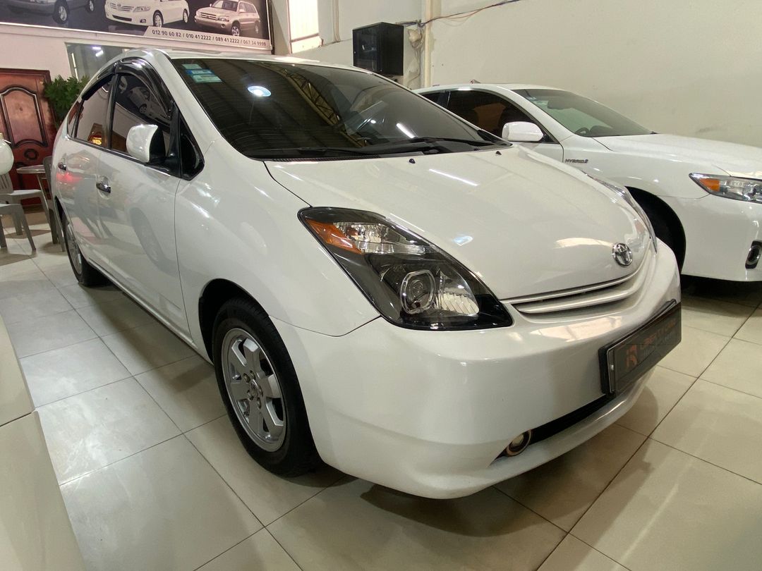 តូយ៉ូតា Prius 2004forsale