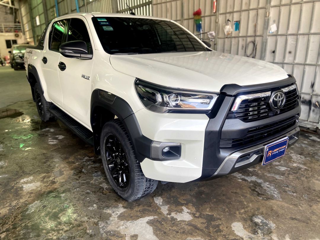 តូយ៉ូតា Hilux 2022forsale