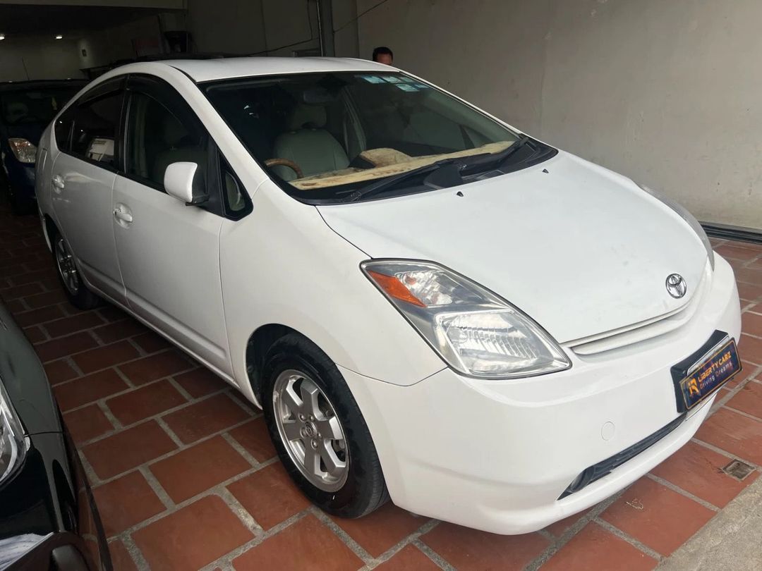 តូយ៉ូតា Prius 2005forsale
