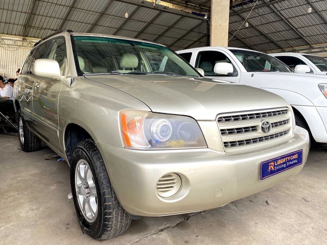 តូយ៉ូតា Highlander 2001forsale