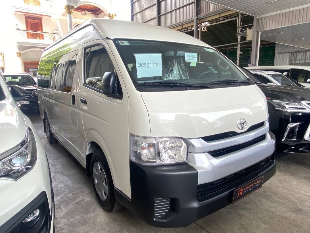 តូយ៉ូតា Hiace 2025forsale