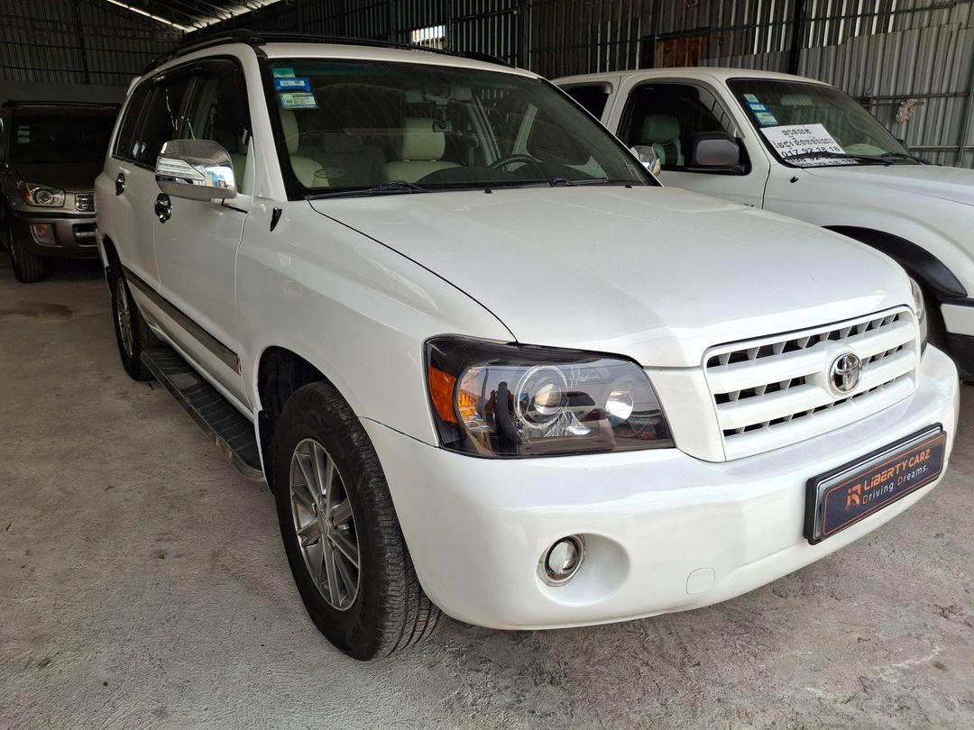 តូយ៉ូតា Highlander 2004forsale