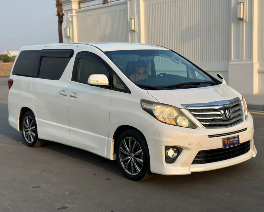 តូយ៉ូតា អាល់ហ្វា 2012forsale