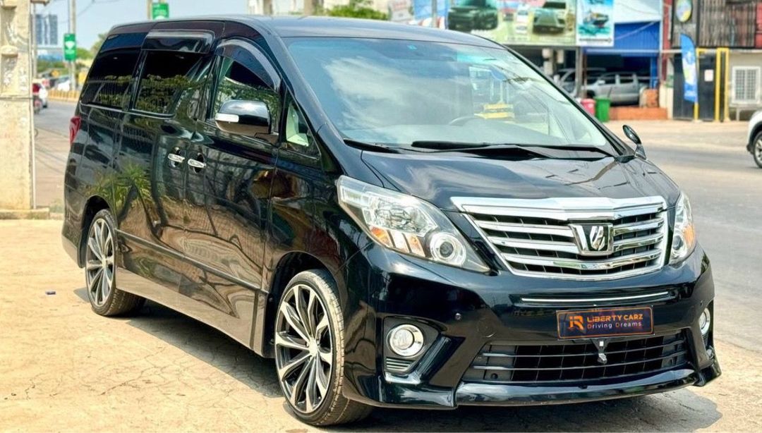 តូយ៉ូតា អាល់ហ្វា 2012forsale