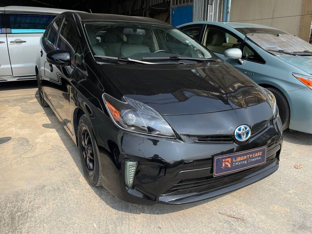 តូយ៉ូតា Prius 2012forsale