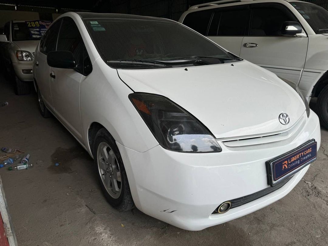 តូយ៉ូតា Prius 2005forsale