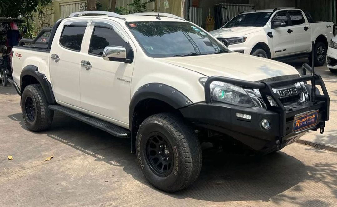 ISUZU D-MAX V-CROSS 2010forsale