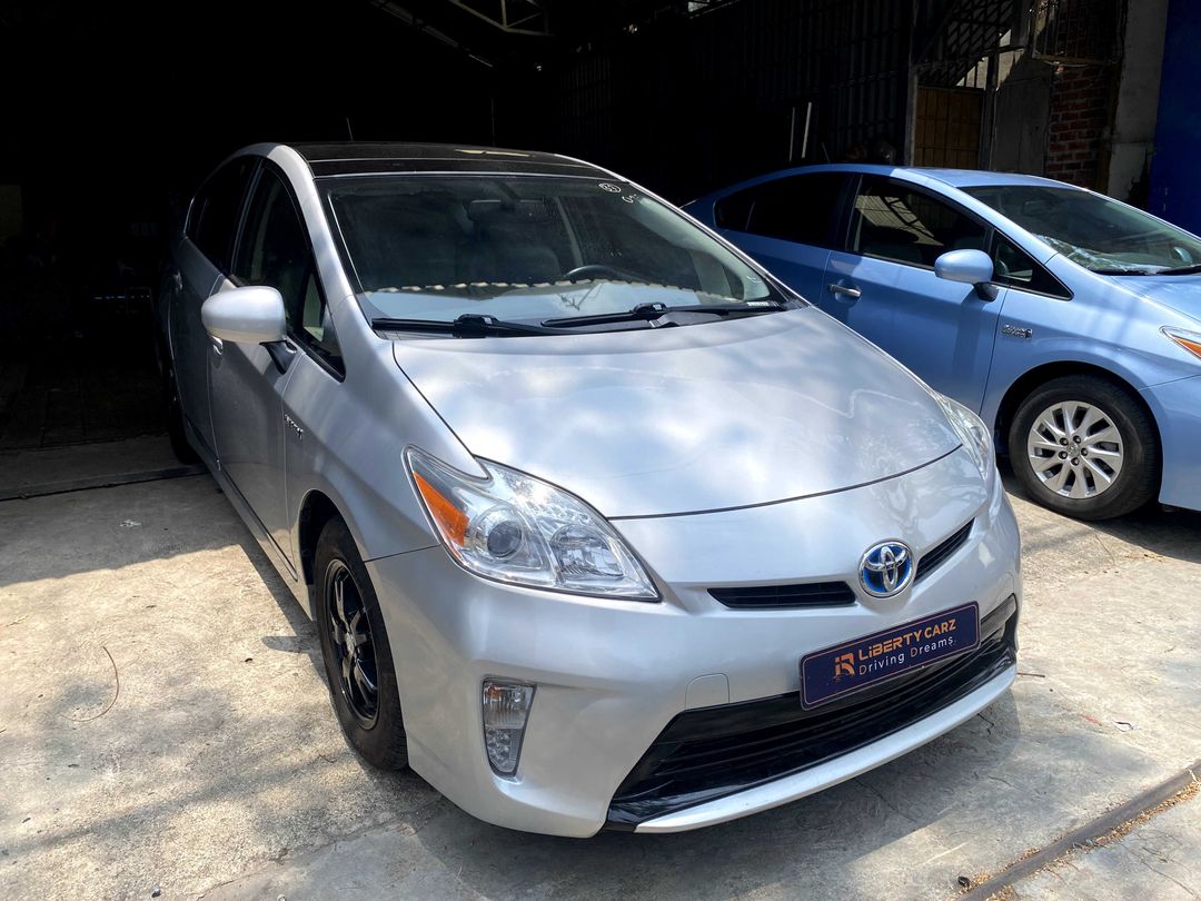 តូយ៉ូតា Prius 2012forsale