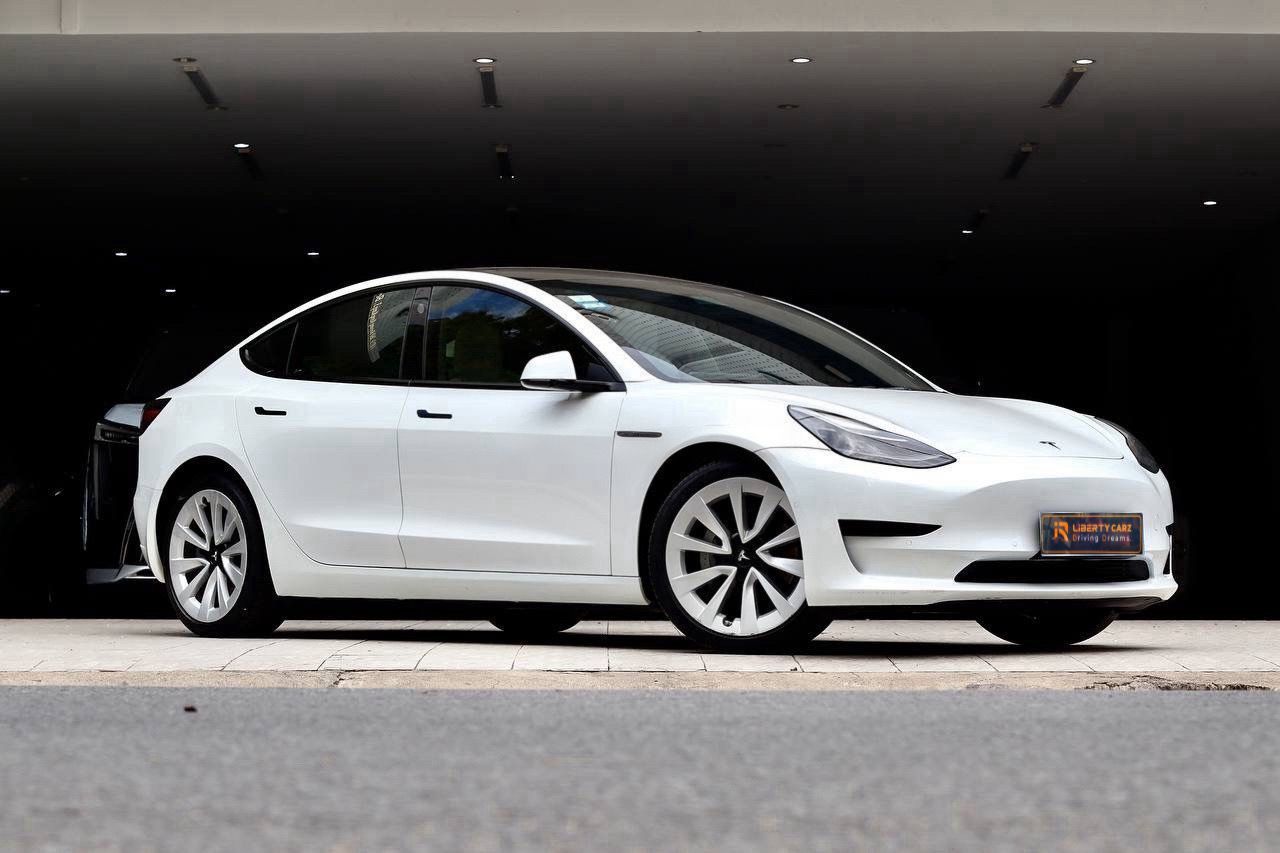 Tesla Model 3 2021