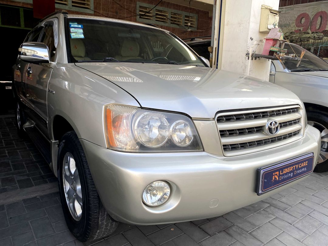 តូយ៉ូតា Highlander 2002forsale