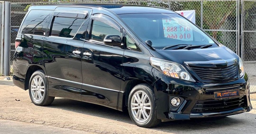 តូយ៉ូតា អាល់ហ្វា 2013forsale