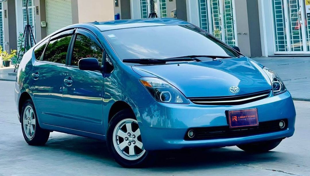 តូយ៉ូតា Prius 2004forsale