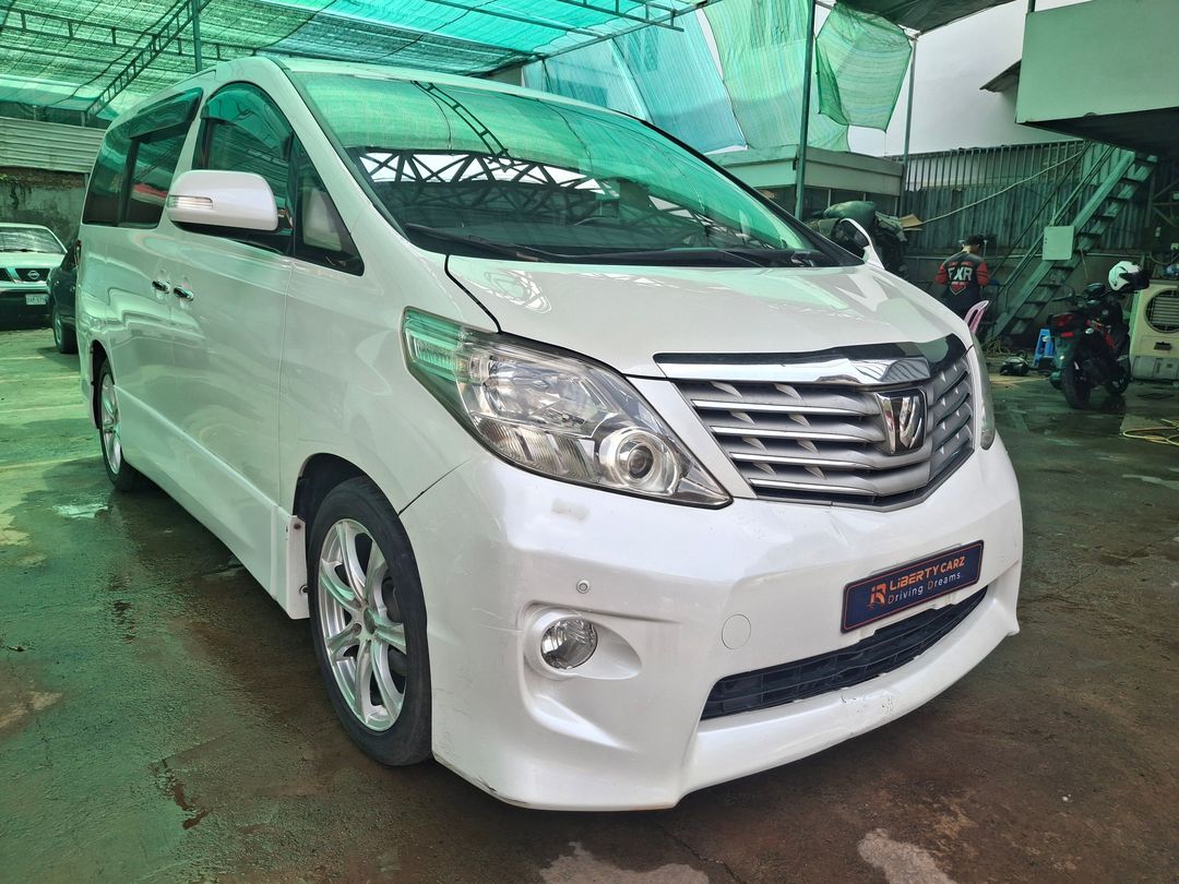 តូយ៉ូតា អាល់ហ្វា 2012forsale