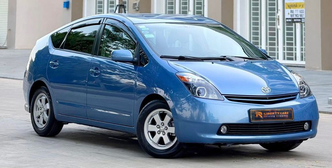 តូយ៉ូតា Prius 2005forsale