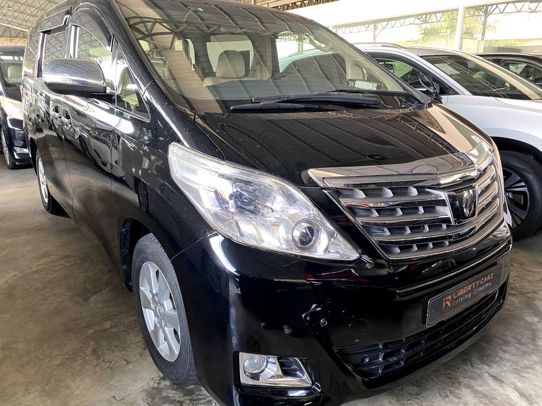 តូយ៉ូតា អាល់ហ្វា 2013forsale