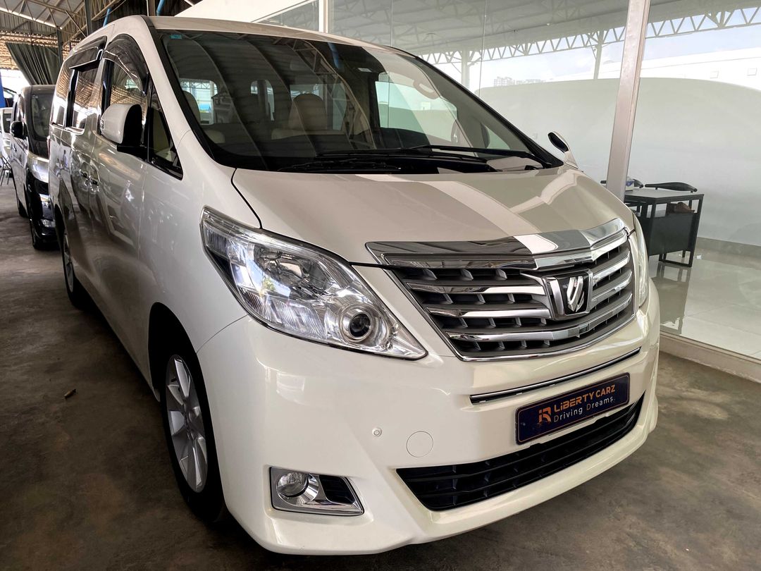 តូយ៉ូតា អាល់ហ្វា 2013forsale