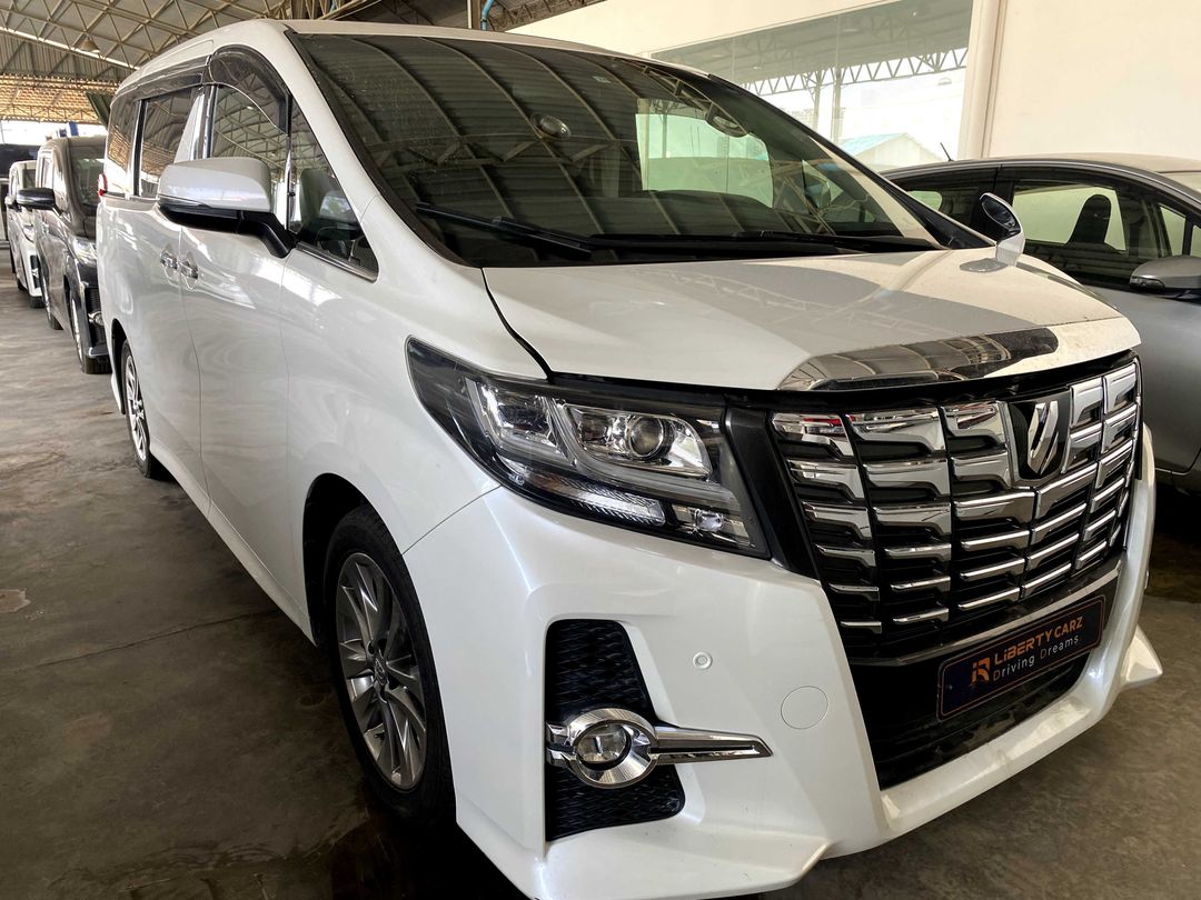 តូយ៉ូតា អាល់ហ្វា 2015forsale