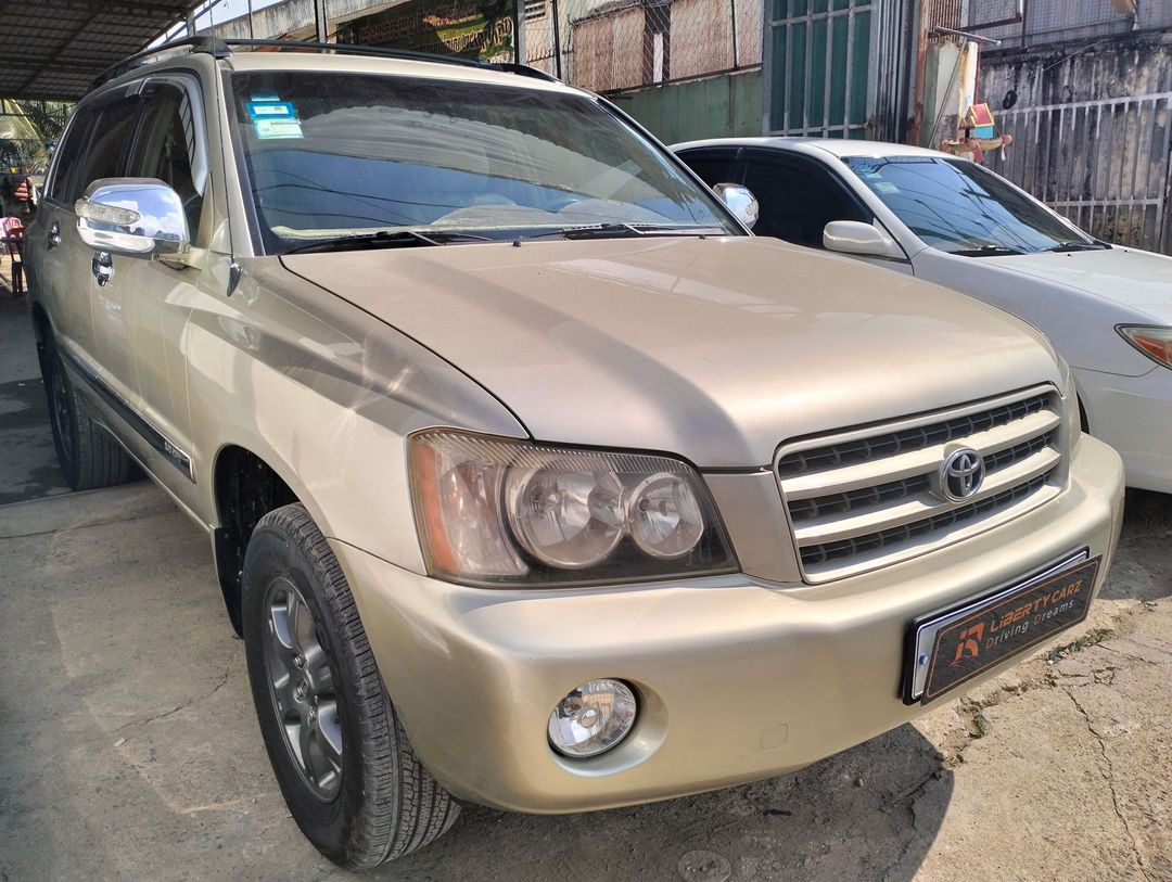 តូយ៉ូតា Highlander 2001forsale