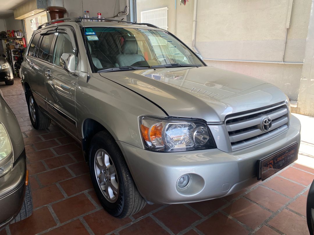 តូយ៉ូតា Highlander 2004forsale
