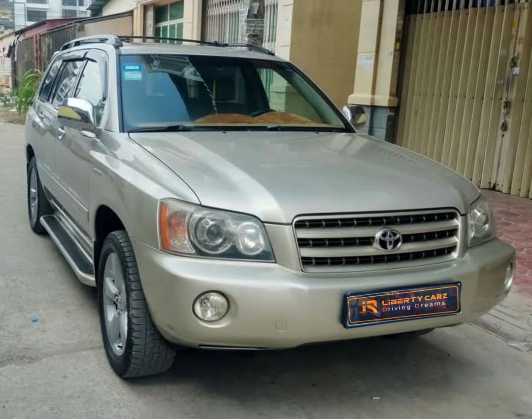 តូយ៉ូតា Highlander 2002forsale