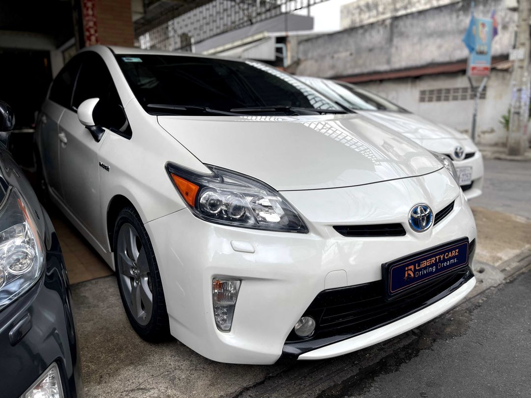 តូយ៉ូតា Prius 2015forsale