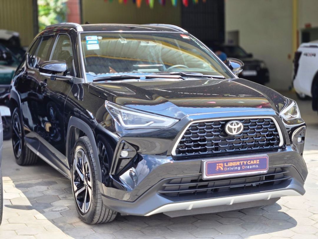 តូយ៉ូតា Yaris cross 2025forsale