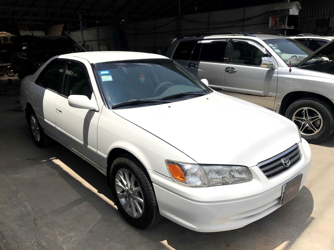តូយ៉ូតា កាមរី 2000forsale