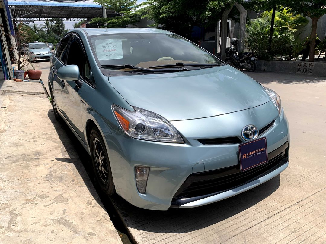 តូយ៉ូតា Prius 2012forsale