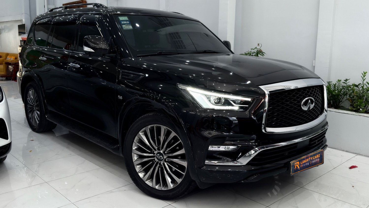 英菲尼迪 QX80 2019