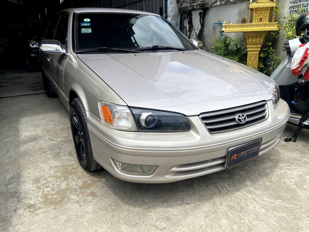 តូយ៉ូតា Camry Le 1997forsale