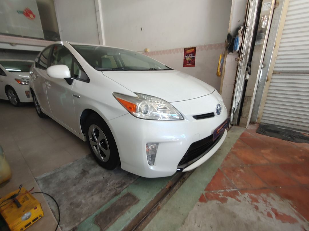 តូយ៉ូតា Prius 2014forsale