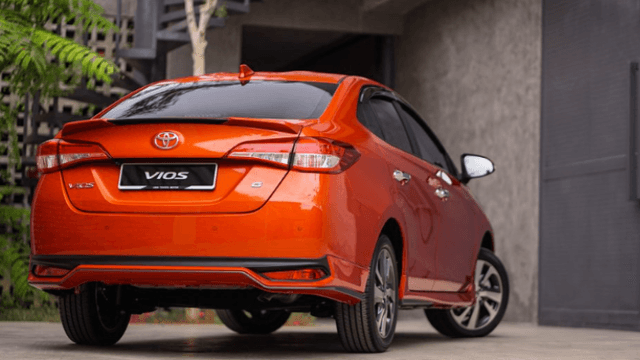 Understanding Sedan Cars: Definition, Types, and Popular Models