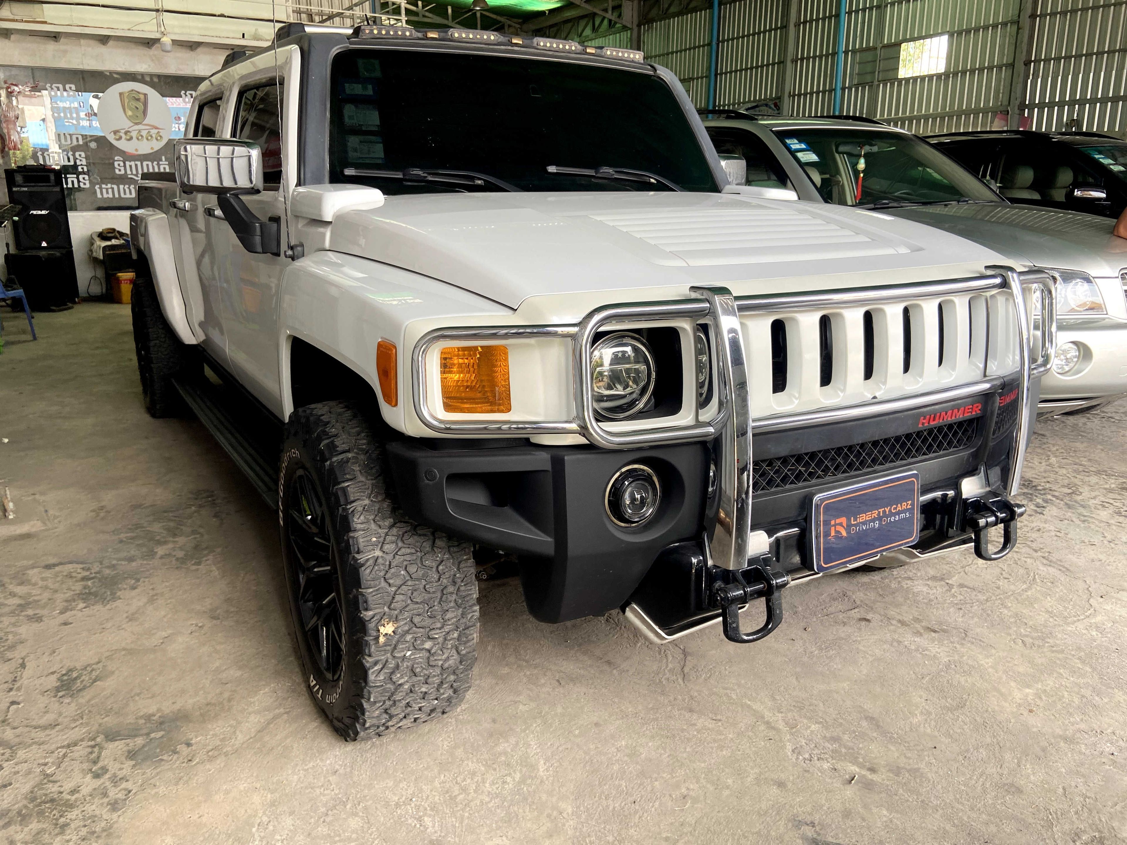 Hummer H3T 2009