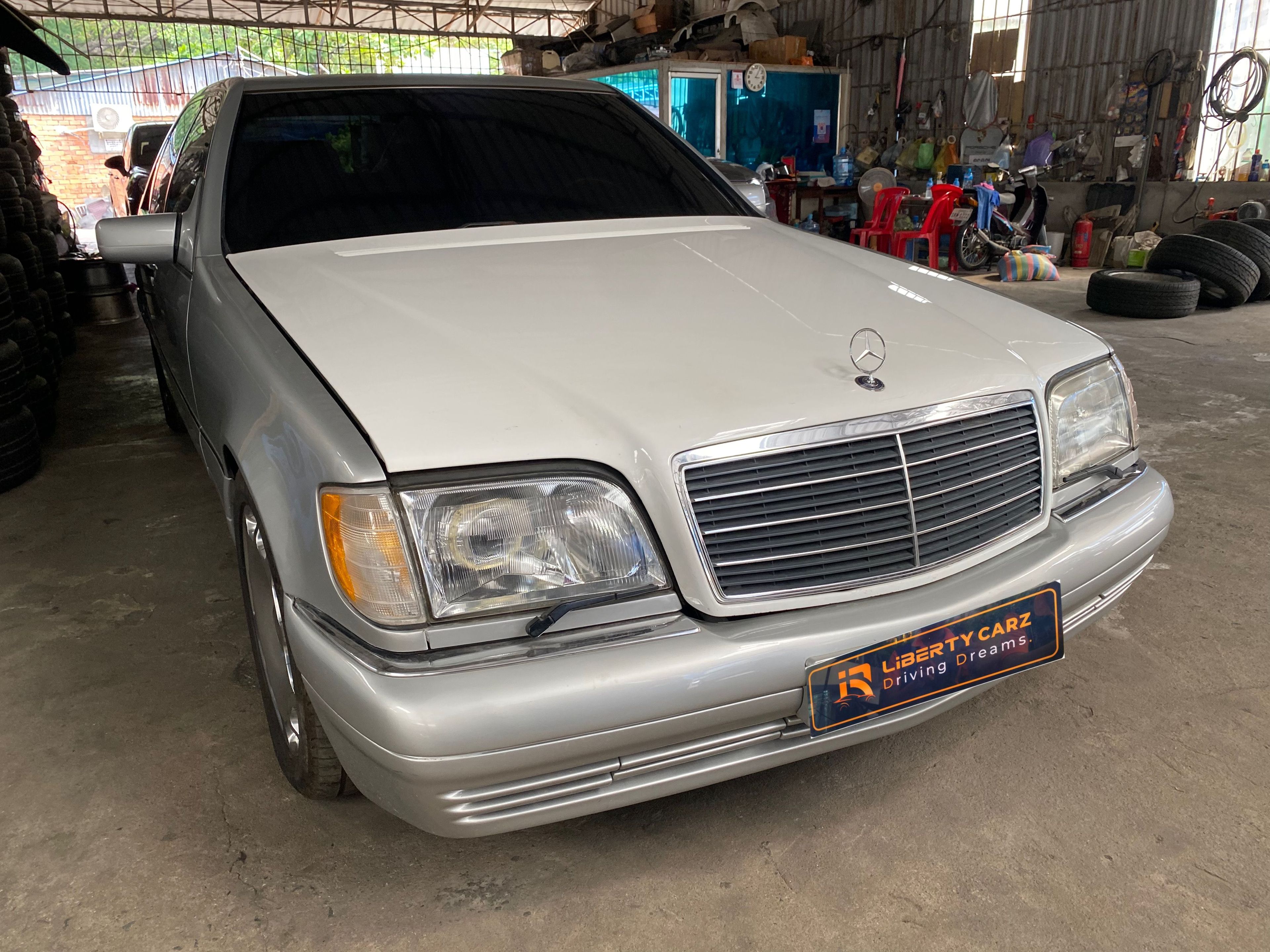 Mercedes-Benz S320 1997
