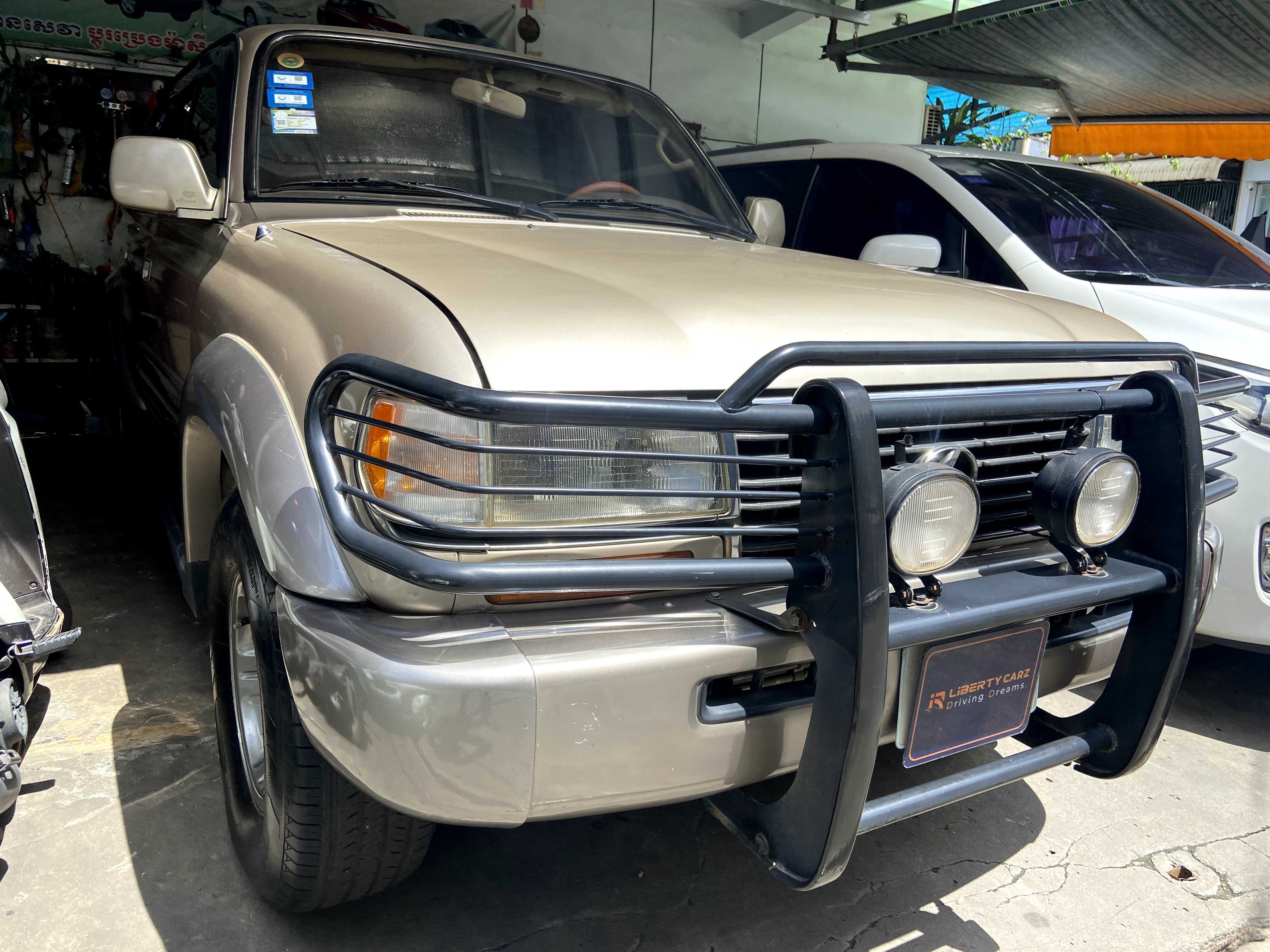 Lexus LX450d 1997