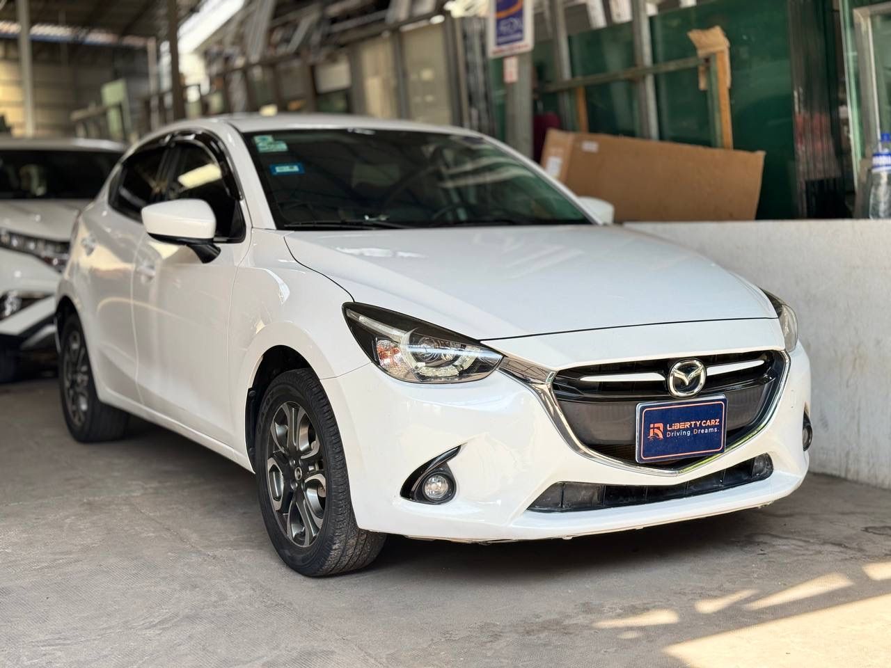 Mazda 2 2016