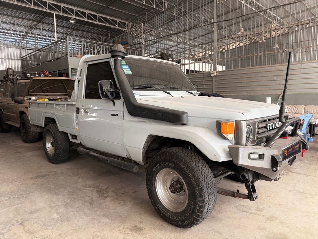 តូយ៉ូតា Land Cruiser 1984forsale